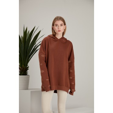Kadın Kahverengi Kapüşonlu Göz Desenli Oversize Sweatshirt